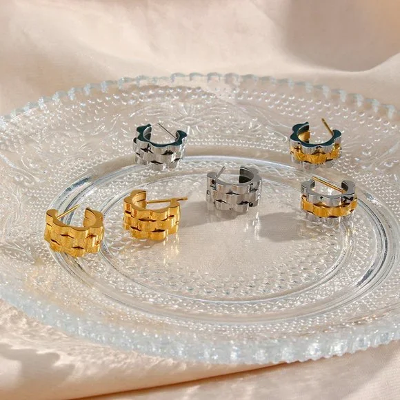 Vintage Chunky Watchband Hoop Earrings PVD 18K White Gold - Picture 12 of 12